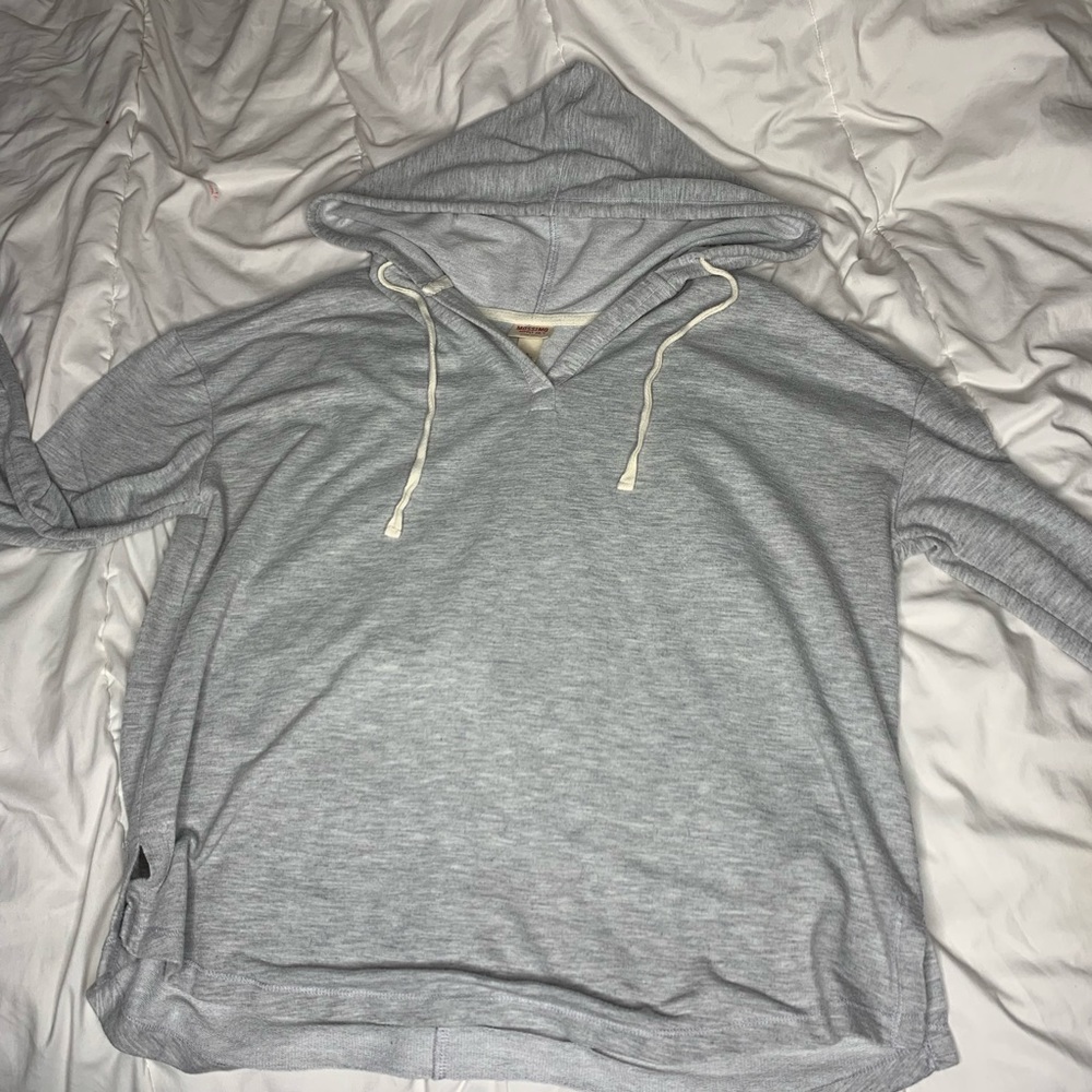 MOSSIMO (target) GREY LONG SLEEVE SHIRT HOODY